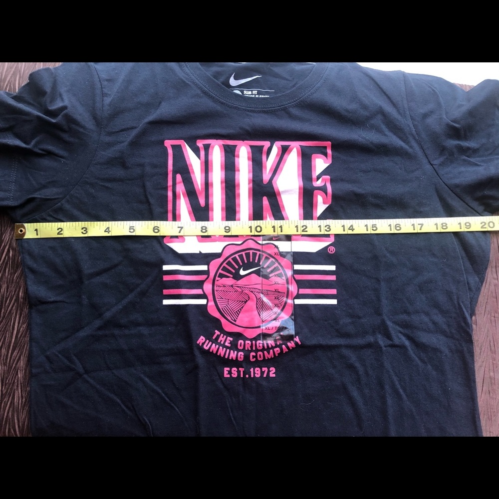 Nike T-shirts (2) - Picture 6 of 7